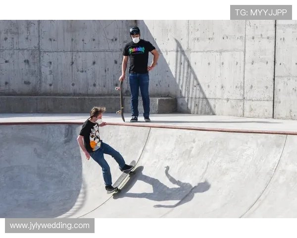 极限运动战术解析：北京极限运动队中路突破体系的创新与实践