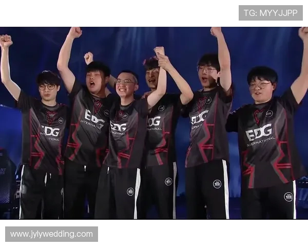 赛后分析：EDG与FPX对决中的耐力较量与战术思考