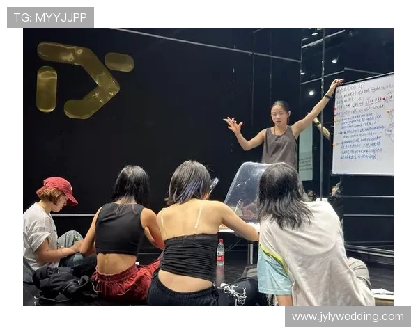 南京街舞队勇夺最新街舞耐力排行榜第一名引领潮流